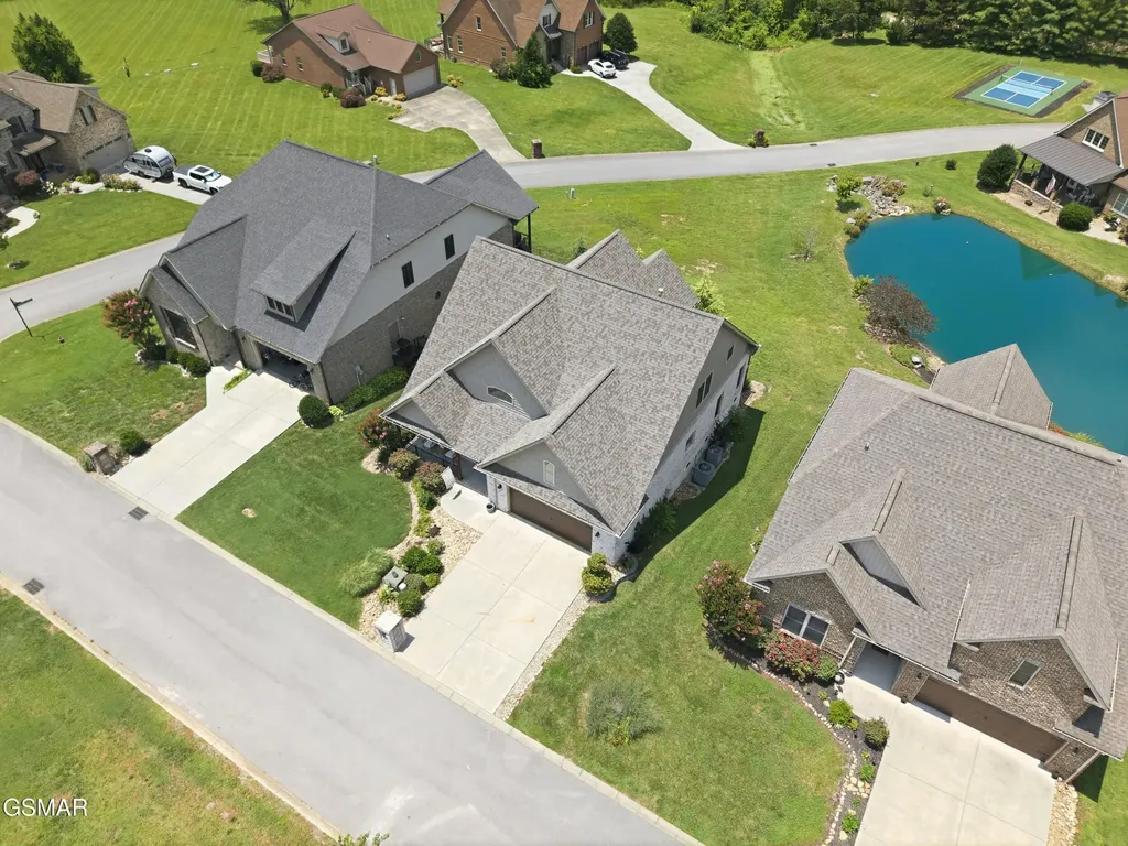 705 Waters Edge Dandridge TN 37725