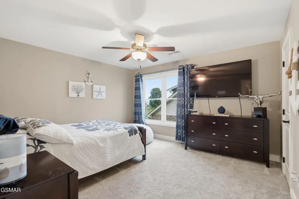 705 Waters Edge Dandridge TN 37725