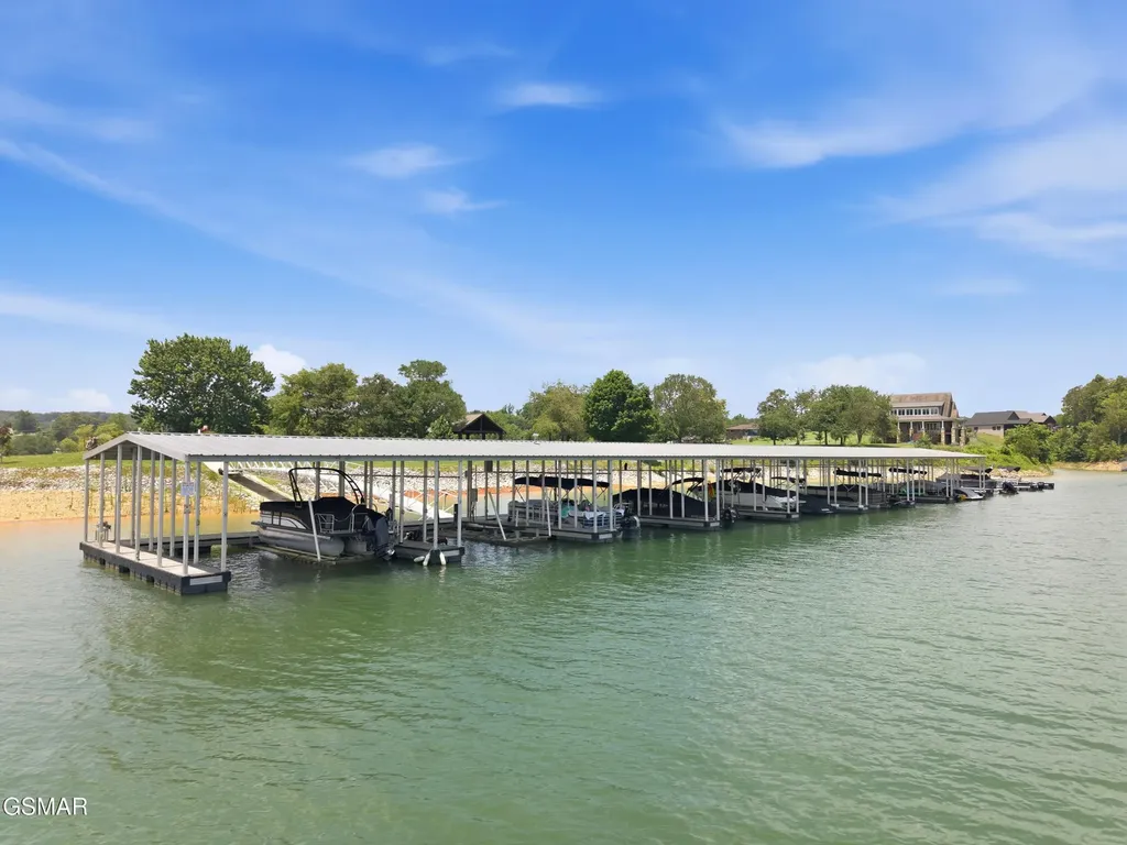 705 Waters Edge Dandridge TN 37725