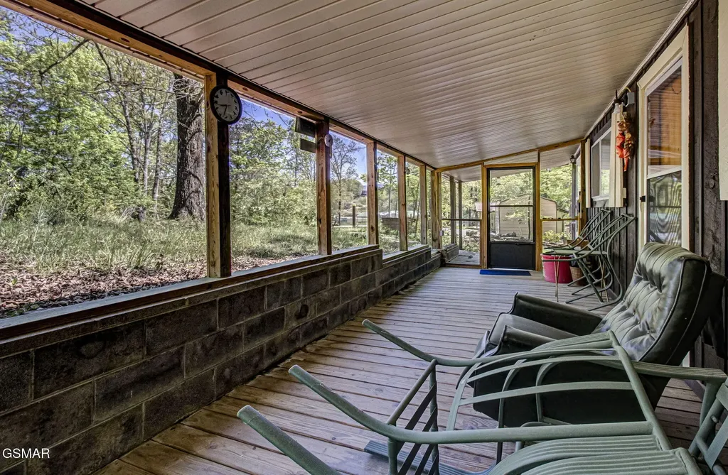 1909 Cheyene Trail Dandridge TN 37725