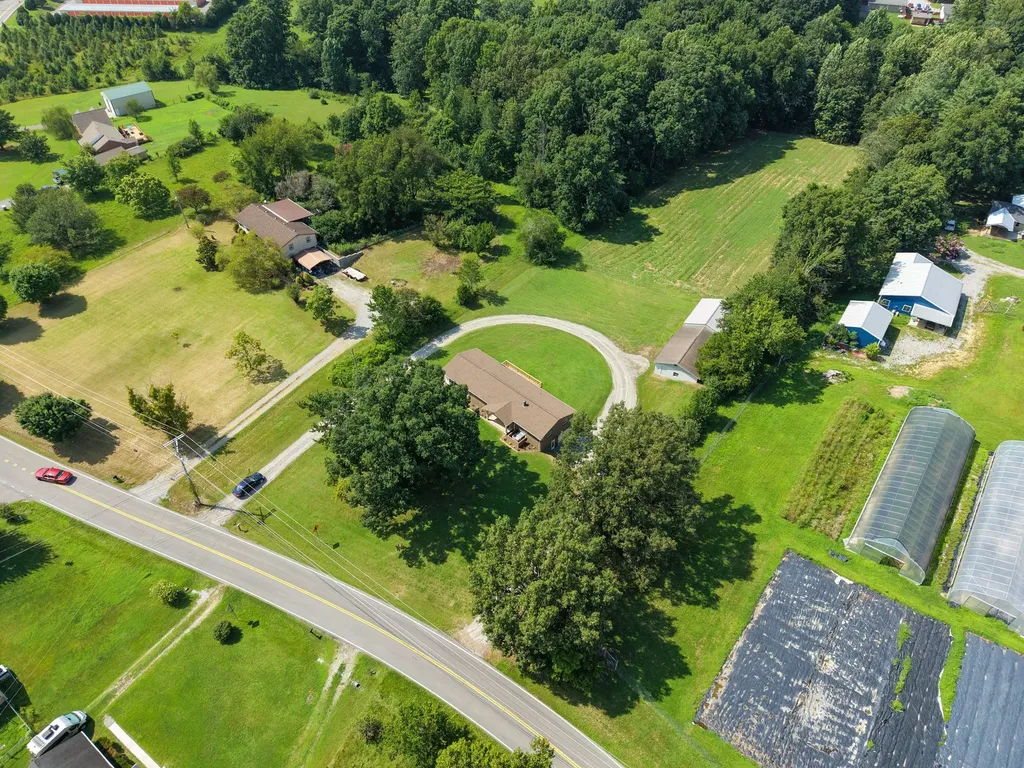 1283 Bandy Road Ashland City TN 37015