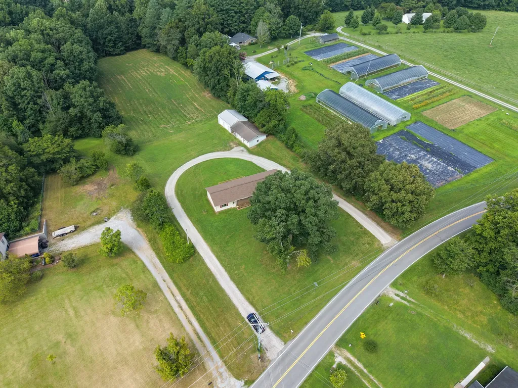 1283 Bandy Road Ashland City TN 37015