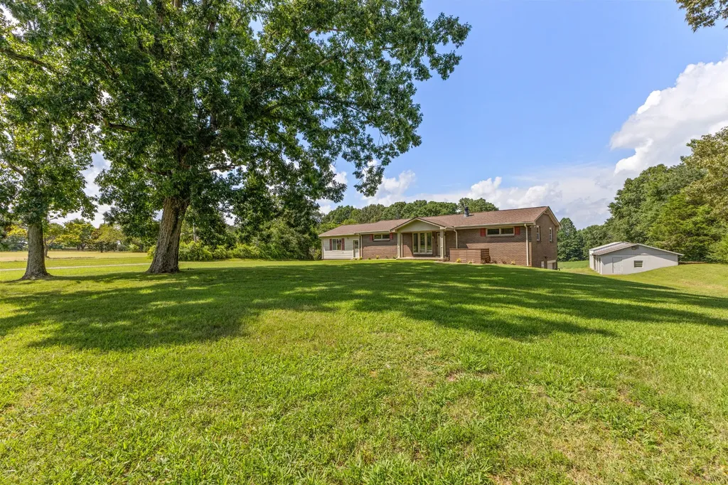 1283 Bandy Road Ashland City TN 37015