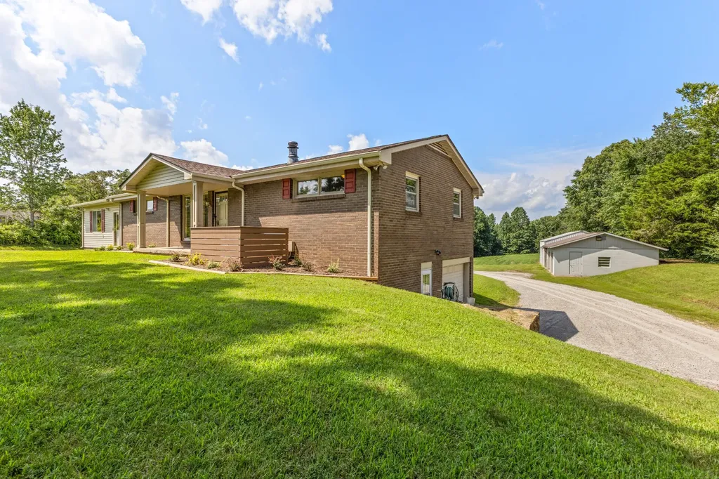 1283 Bandy Road Ashland City TN 37015