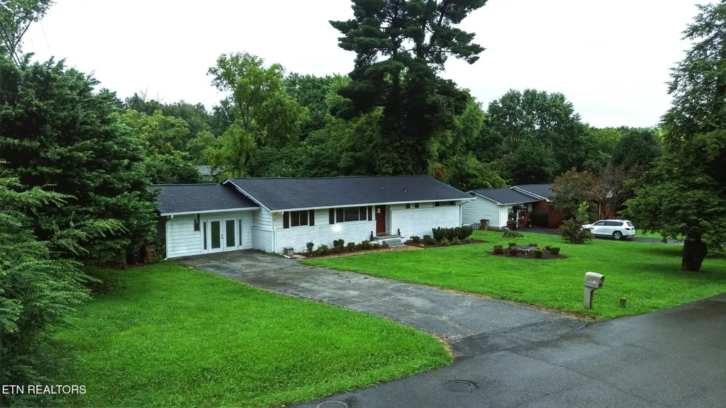 6919 Dorchester Drive Knoxville TN 37909
