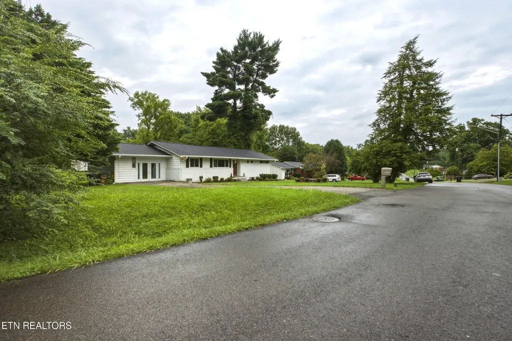6919 Dorchester Drive Knoxville TN 37909