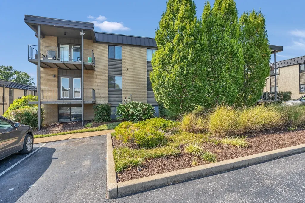 6680 Charlotte Pike Nashville TN 37209