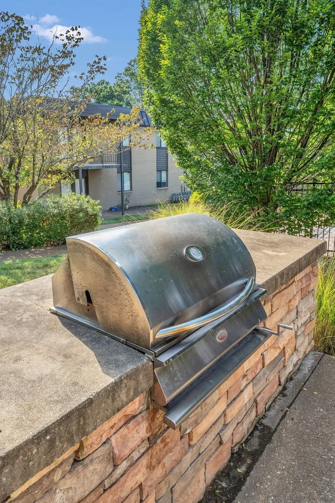 6680 Charlotte Pike Nashville TN 37209
