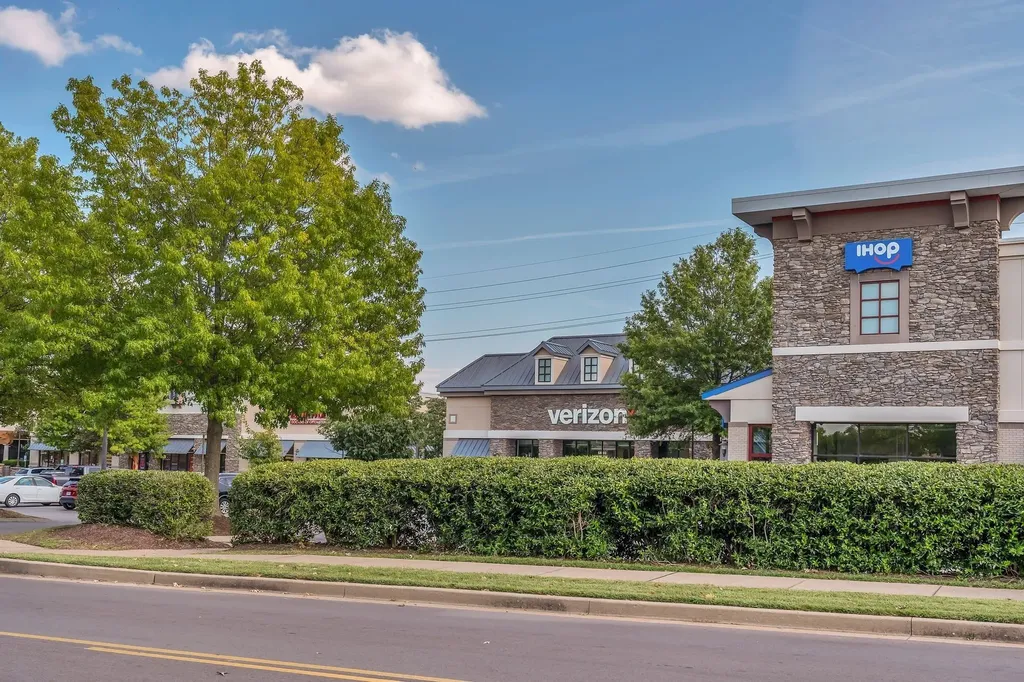 6680 Charlotte Pike Nashville TN 37209
