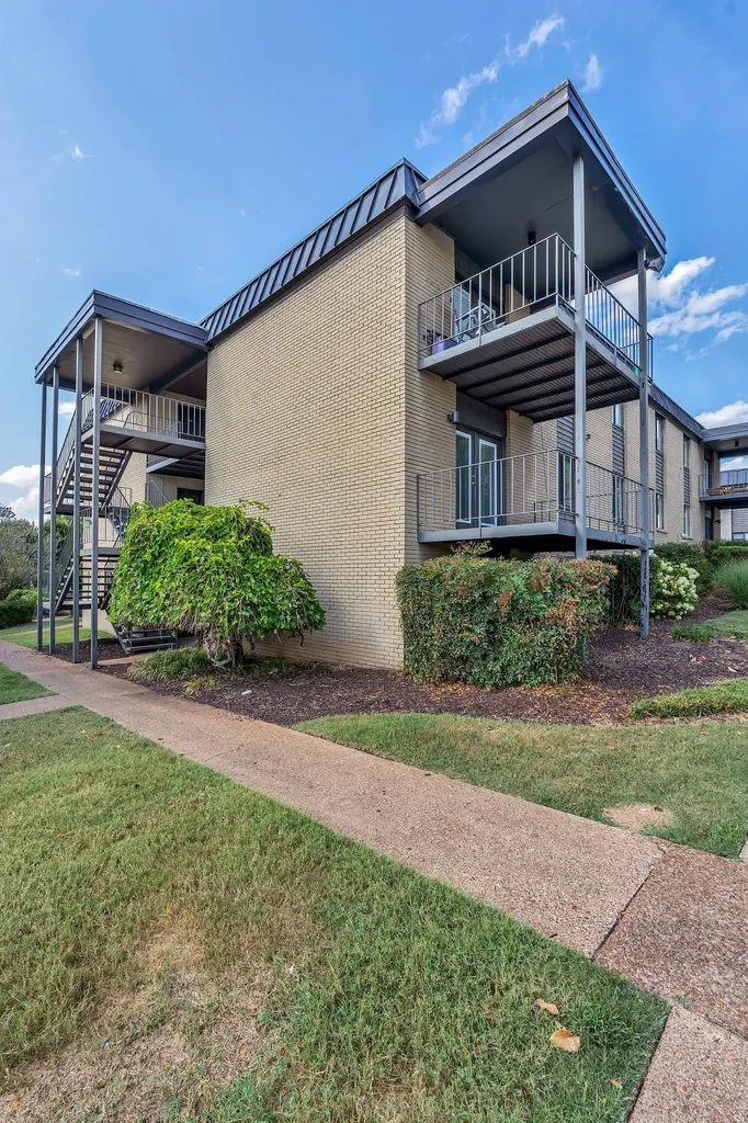 6680 Charlotte Pike Nashville TN 37209