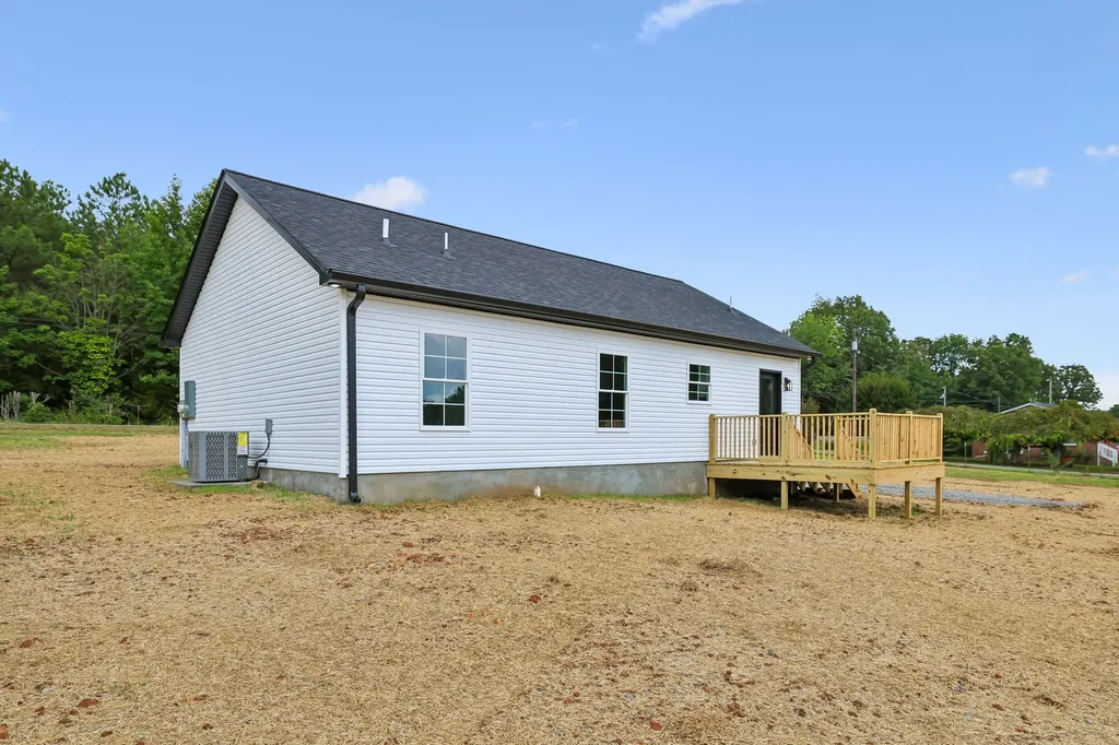1997 Short Mountain Road Woodbury TN 37190