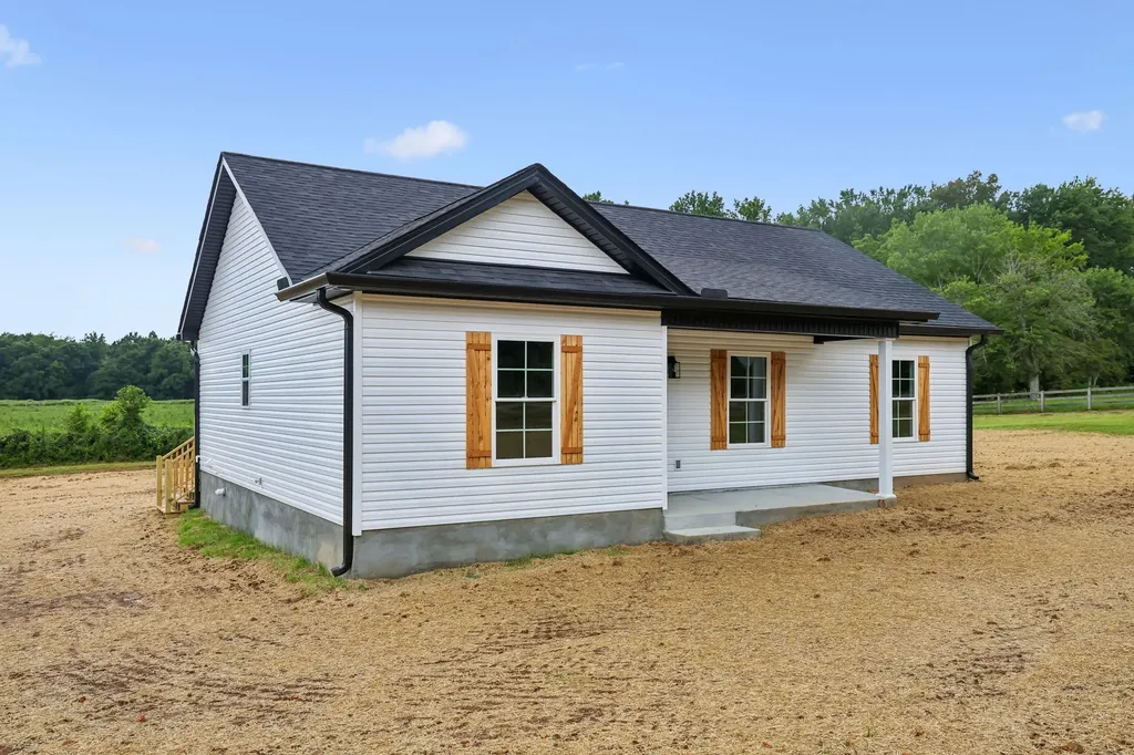 1997 Short Mountain Road Woodbury TN 37190