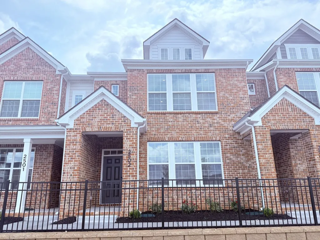 2718 Willowoak Trail Murfreesboro TN 37129