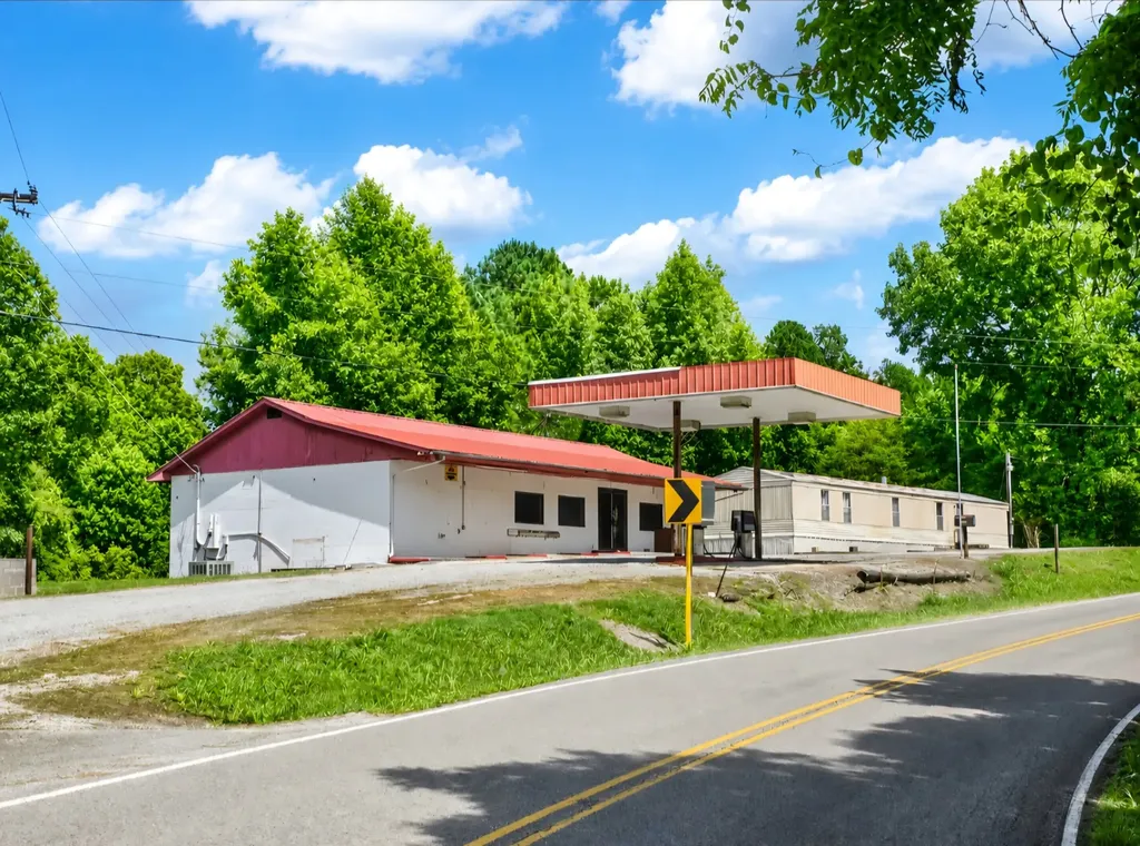 4111 Jefferson Road Smithville TN 37166