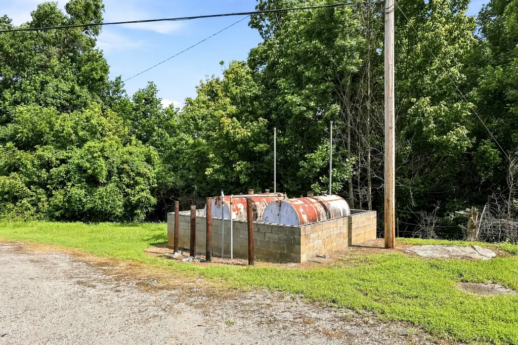 4111 Jefferson Road Smithville TN 37166