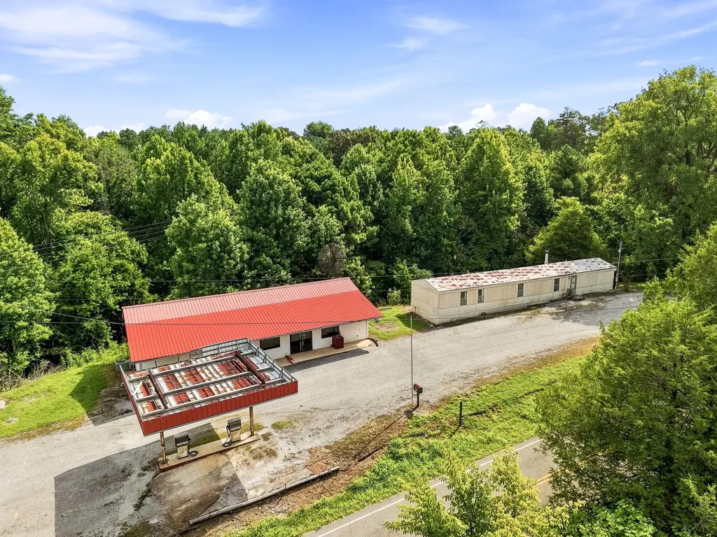 4111 Jefferson Road Smithville TN 37166