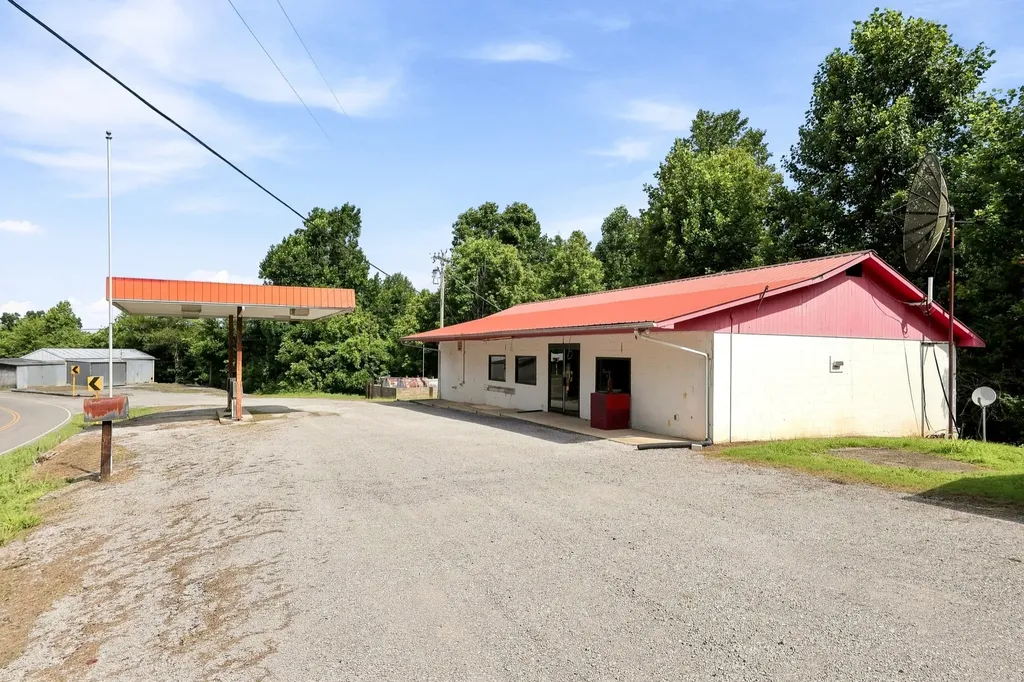 4111 Jefferson Road Smithville TN 37166