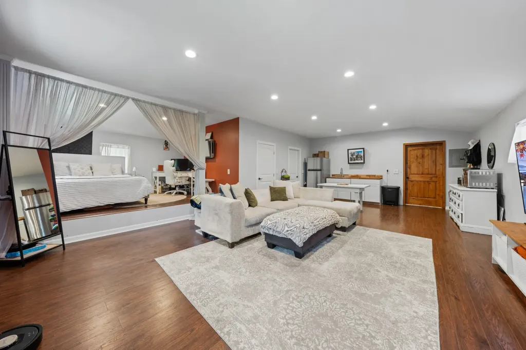 66 Shawnokee Trail Charlotte TN 37036