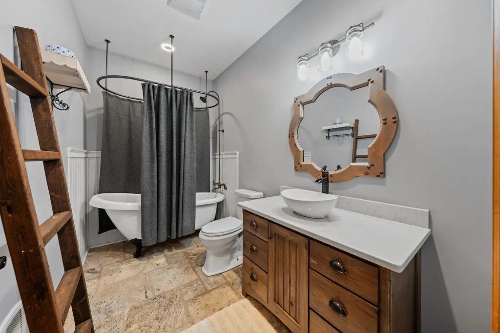 66 Shawnokee Trail Charlotte TN 37036