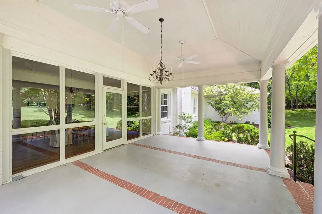 6111 Hickory Valley Road Nashville TN 37205
