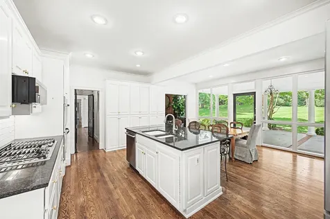 6111 Hickory Valley Road Nashville TN 37205