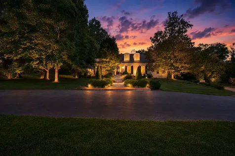 6111 Hickory Valley Road Nashville TN 37205