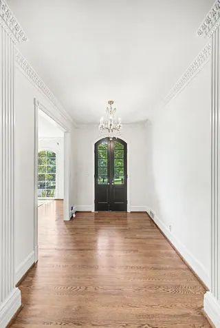 6111 Hickory Valley Road Nashville TN 37205