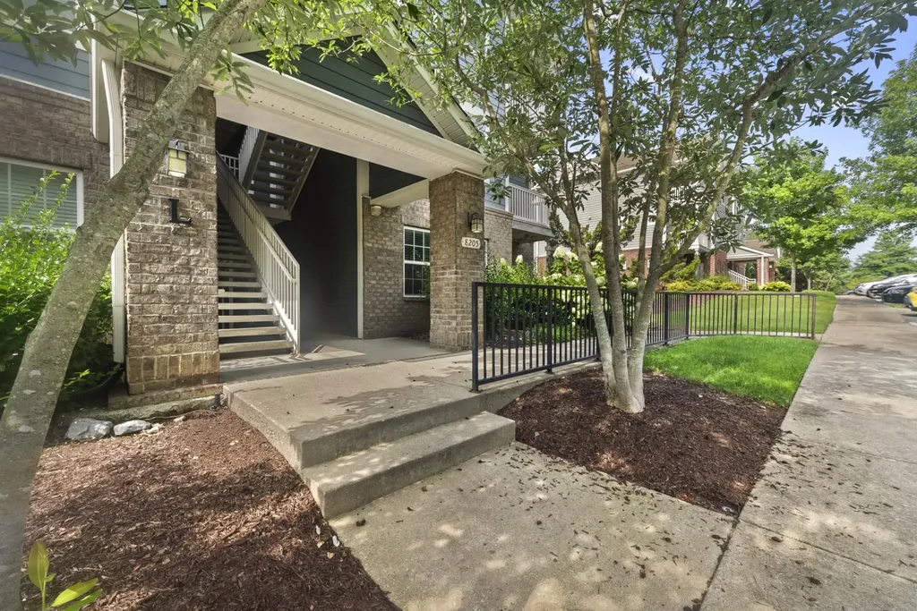 8205 Lenox Creekside Drive Antioch TN 37013