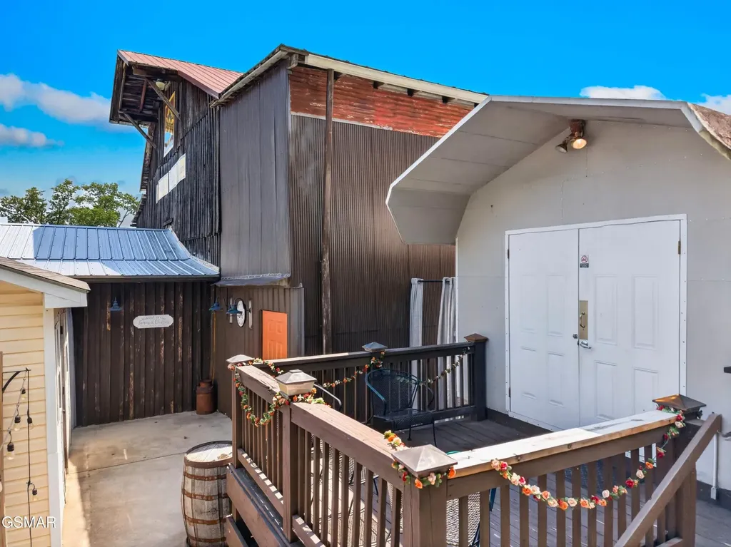 1686 Tennessee 139 Dandridge TN 37725