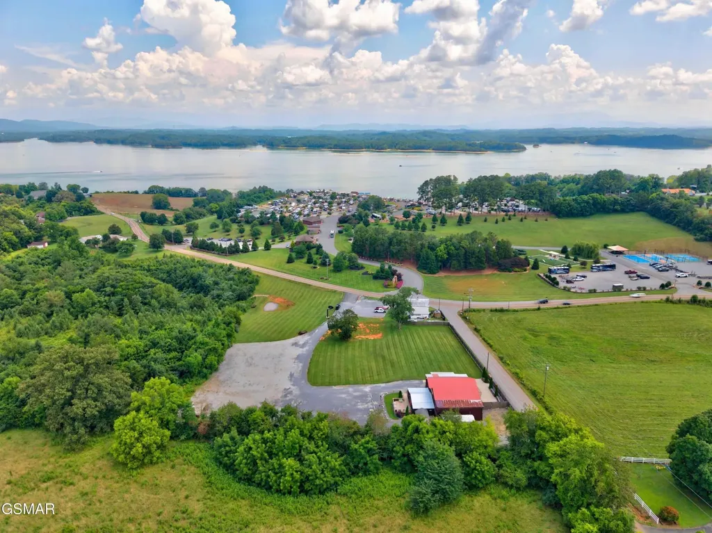 1686 Tennessee 139 Dandridge TN 37725
