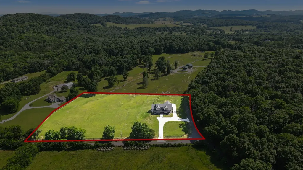 3755 Holmes Gap Road Watertown TN 37184