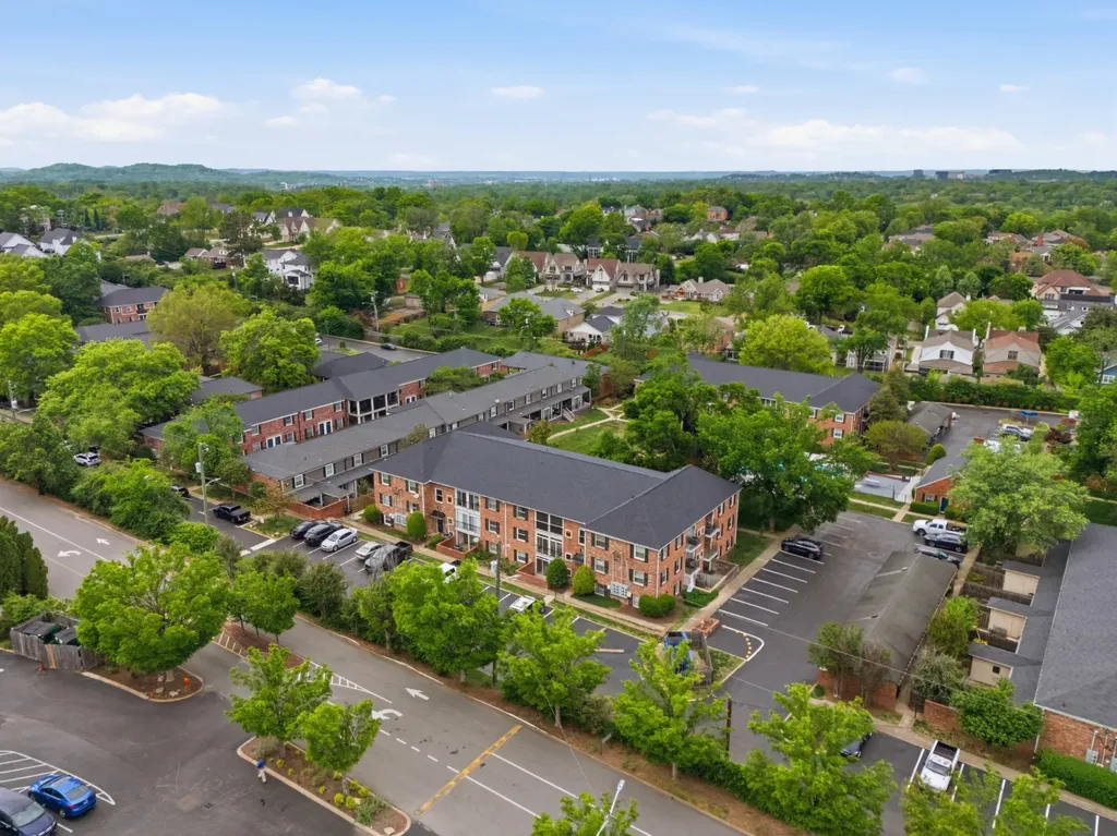 5025 Hillsboro Pike Nashville TN 37215