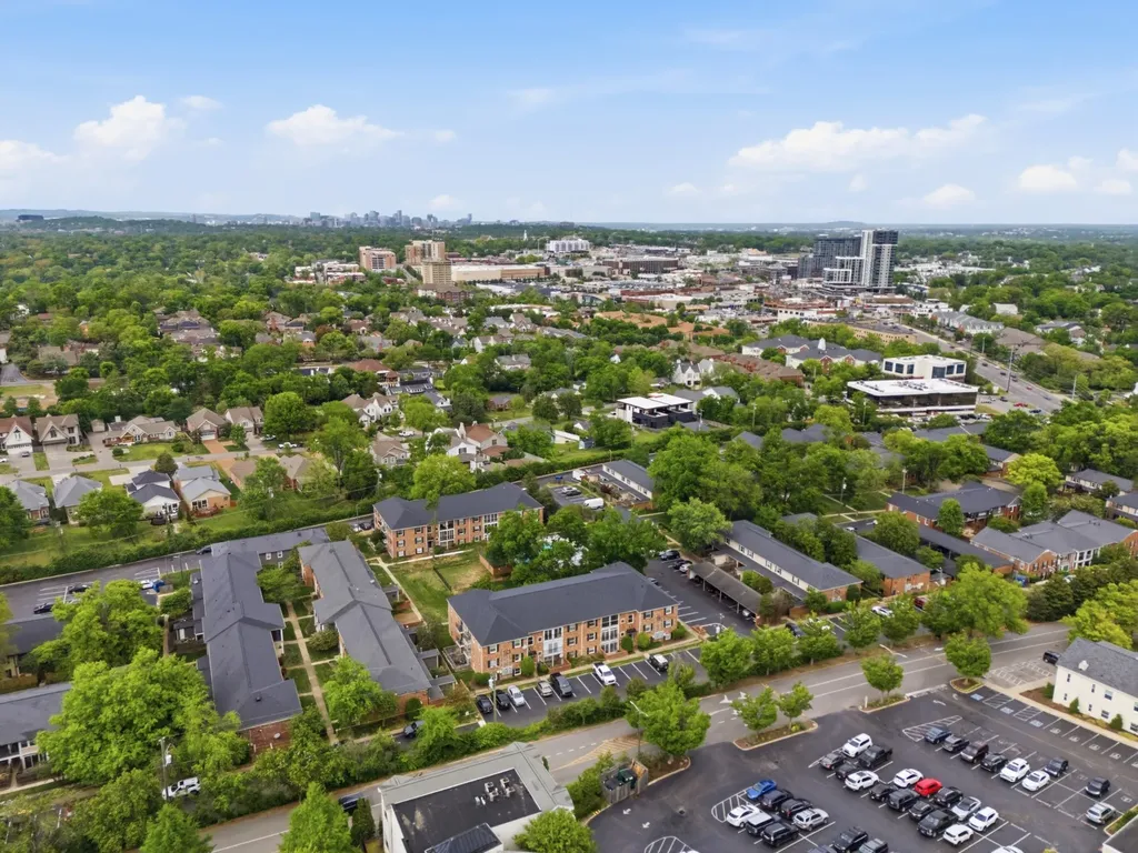 5025 Hillsboro Pike Nashville TN 37215