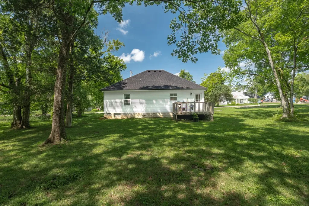 371 Holly Grove Road Lewisburg TN 37091