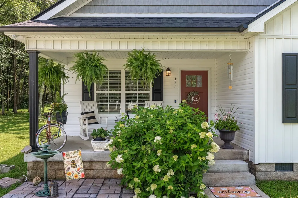 371 Holly Grove Road Lewisburg TN 37091