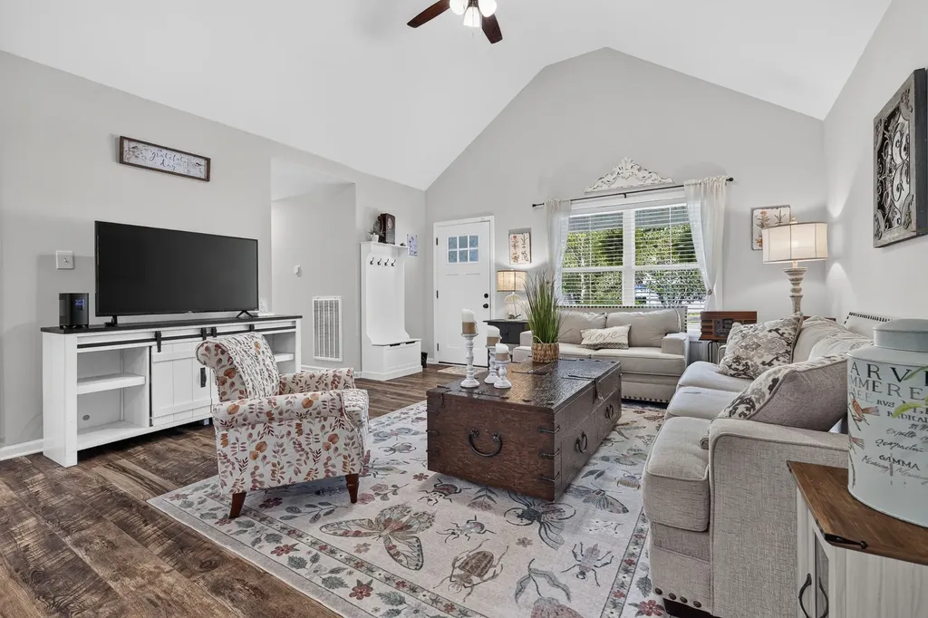 371 Holly Grove Road Lewisburg TN 37091