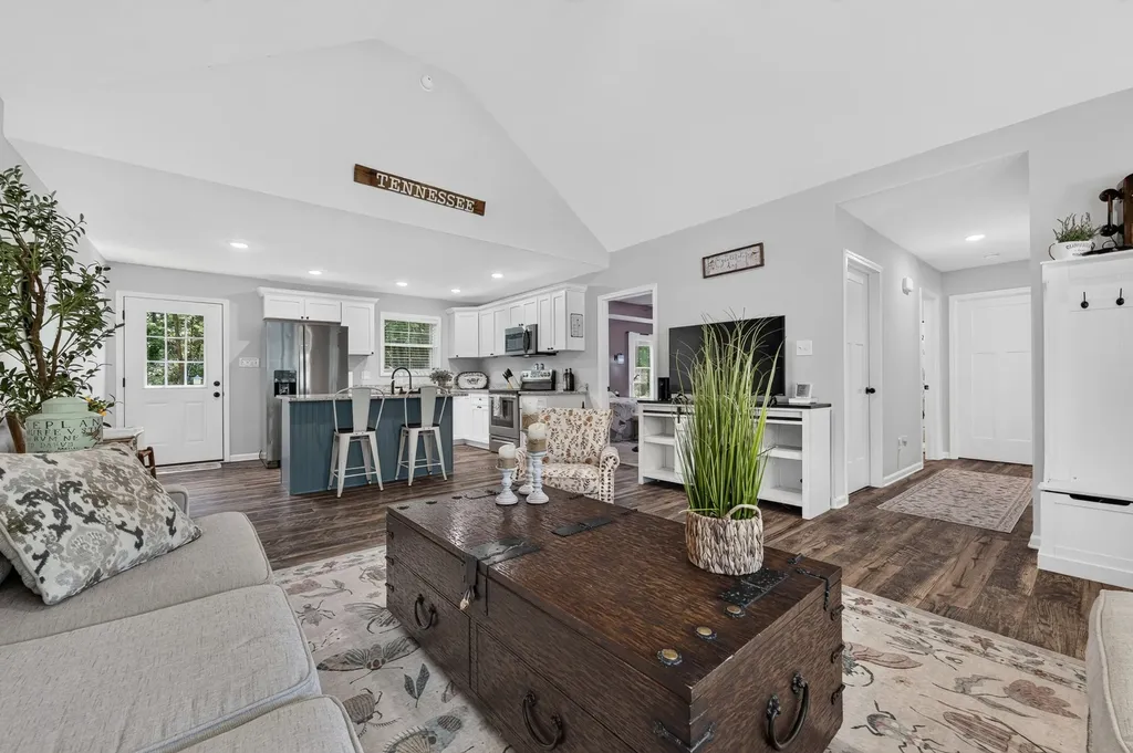 371 Holly Grove Road Lewisburg TN 37091