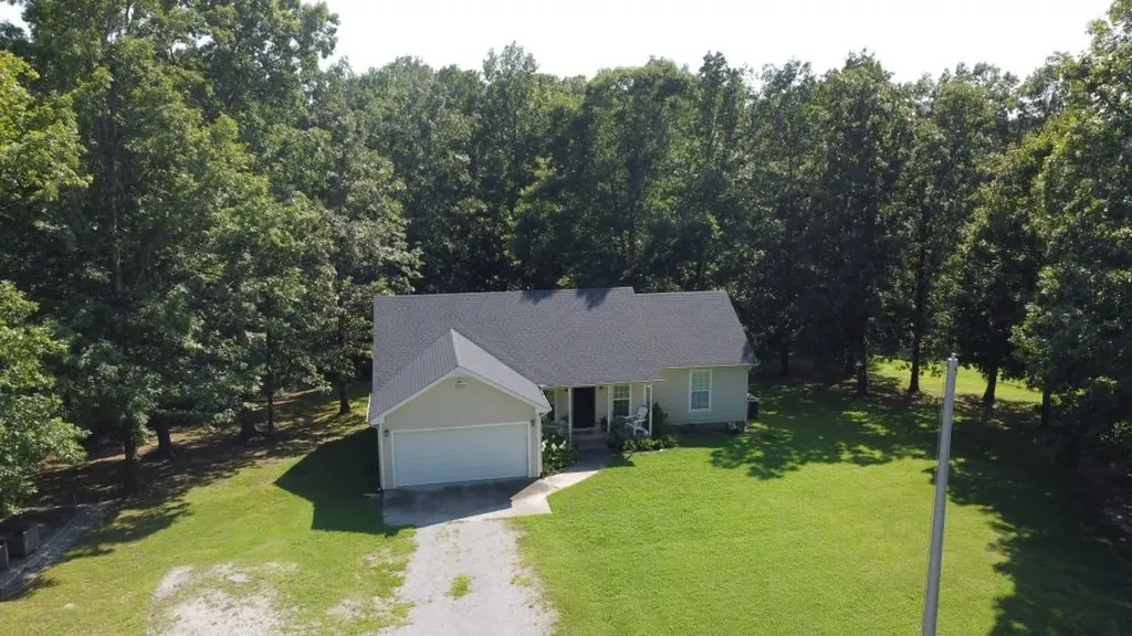 6836 Primm Springs Road Lyles TN 37098
