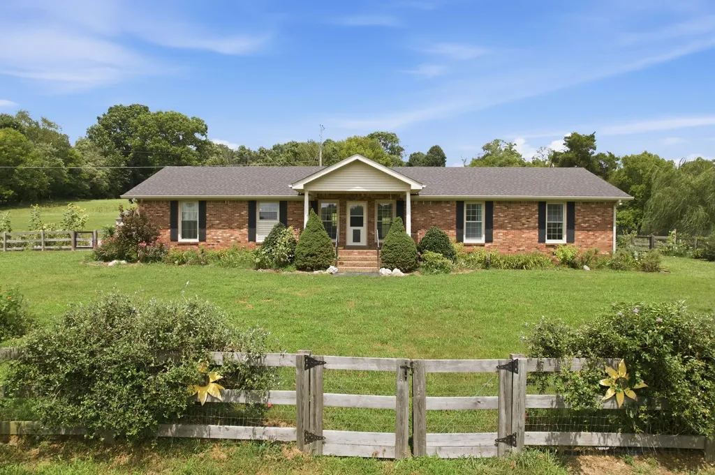 5353 Sparta Pike Watertown TN 37184