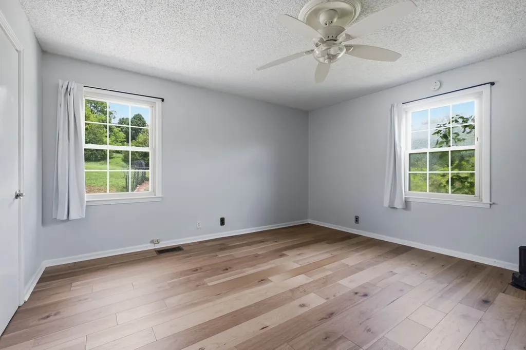 5353 Sparta Pike Watertown TN 37184