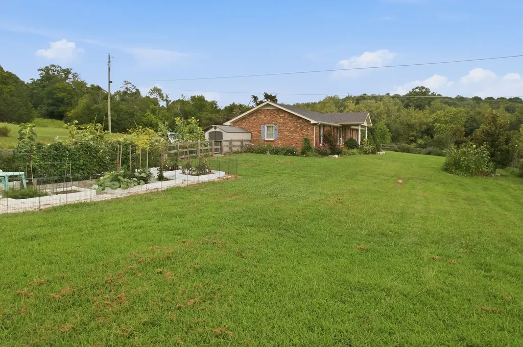 5353 Sparta Pike Watertown TN 37184