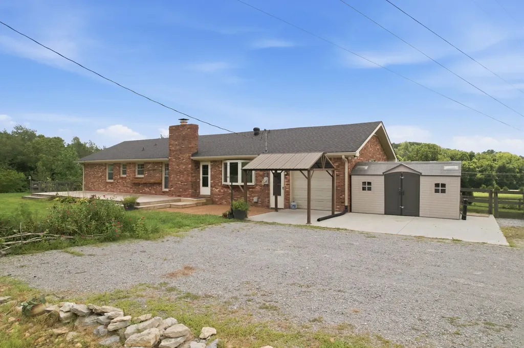 5353 Sparta Pike Watertown TN 37184