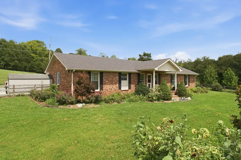 5353 Sparta Pike Watertown TN 37184