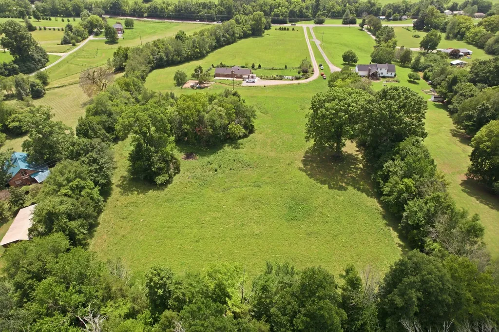 5353 Sparta Pike Watertown TN 37184