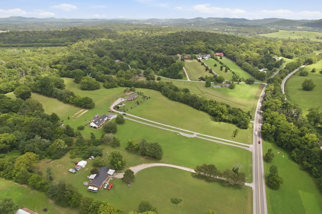 5353 Sparta Pike Watertown TN 37184