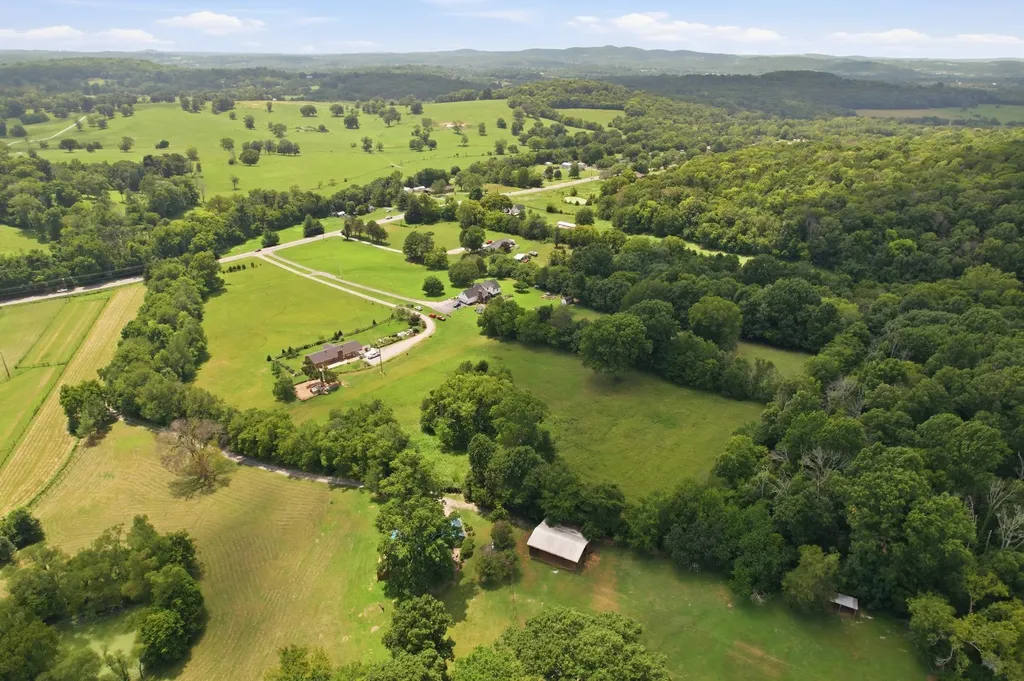 5353 Sparta Pike Watertown TN 37184