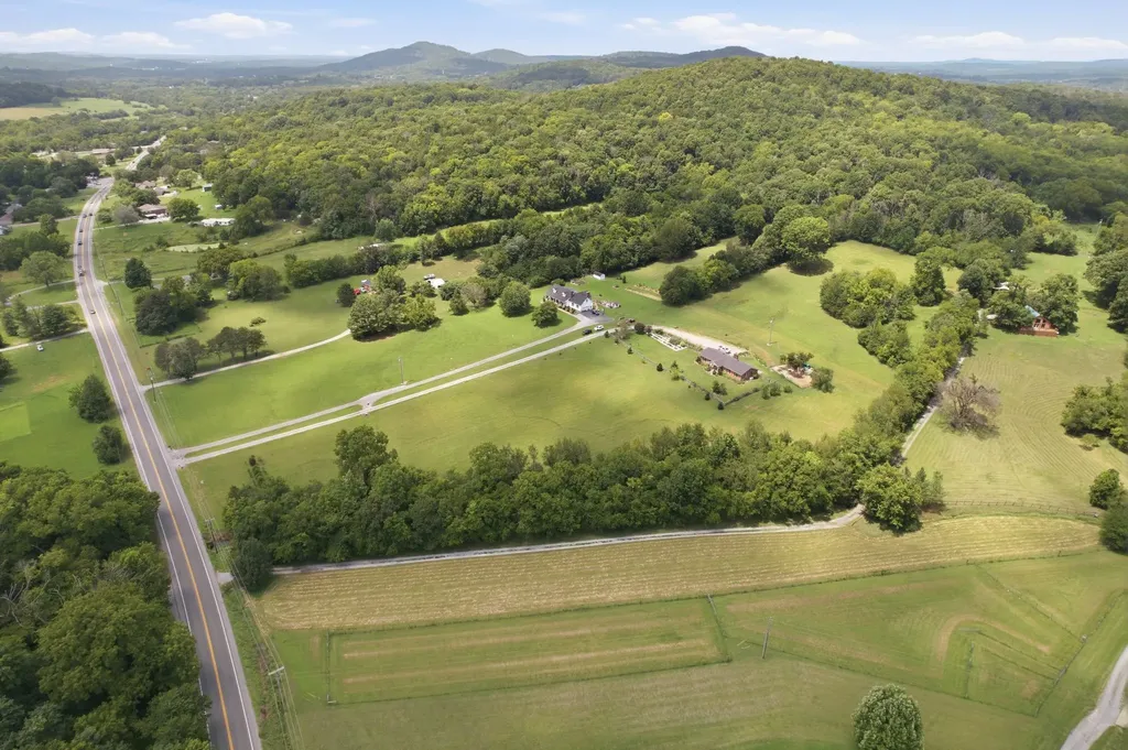 5353 Sparta Pike Watertown TN 37184
