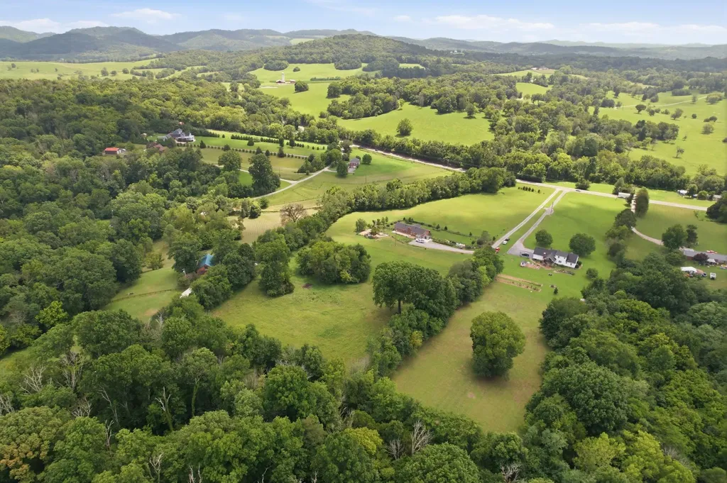 5353 Sparta Pike Watertown TN 37184