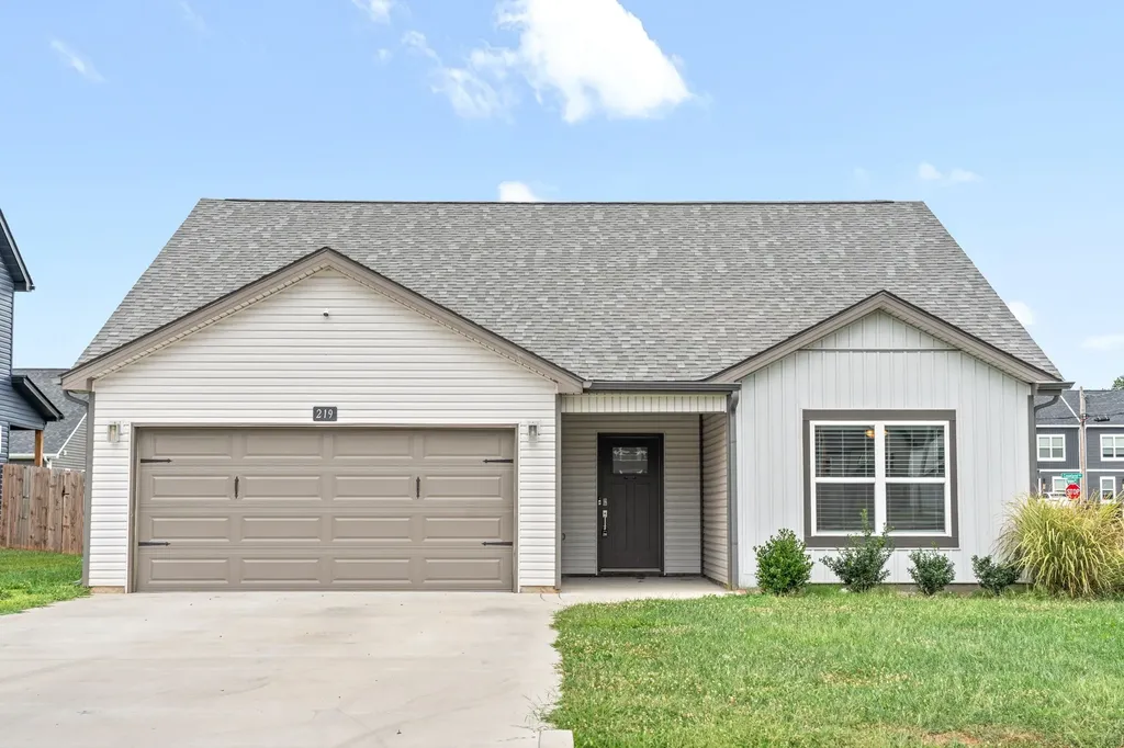 219 Clark Road Clarksville TN 37042