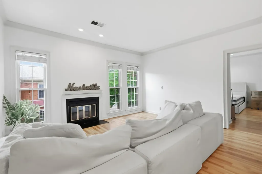 3110 W End Circle Nashville TN 37203